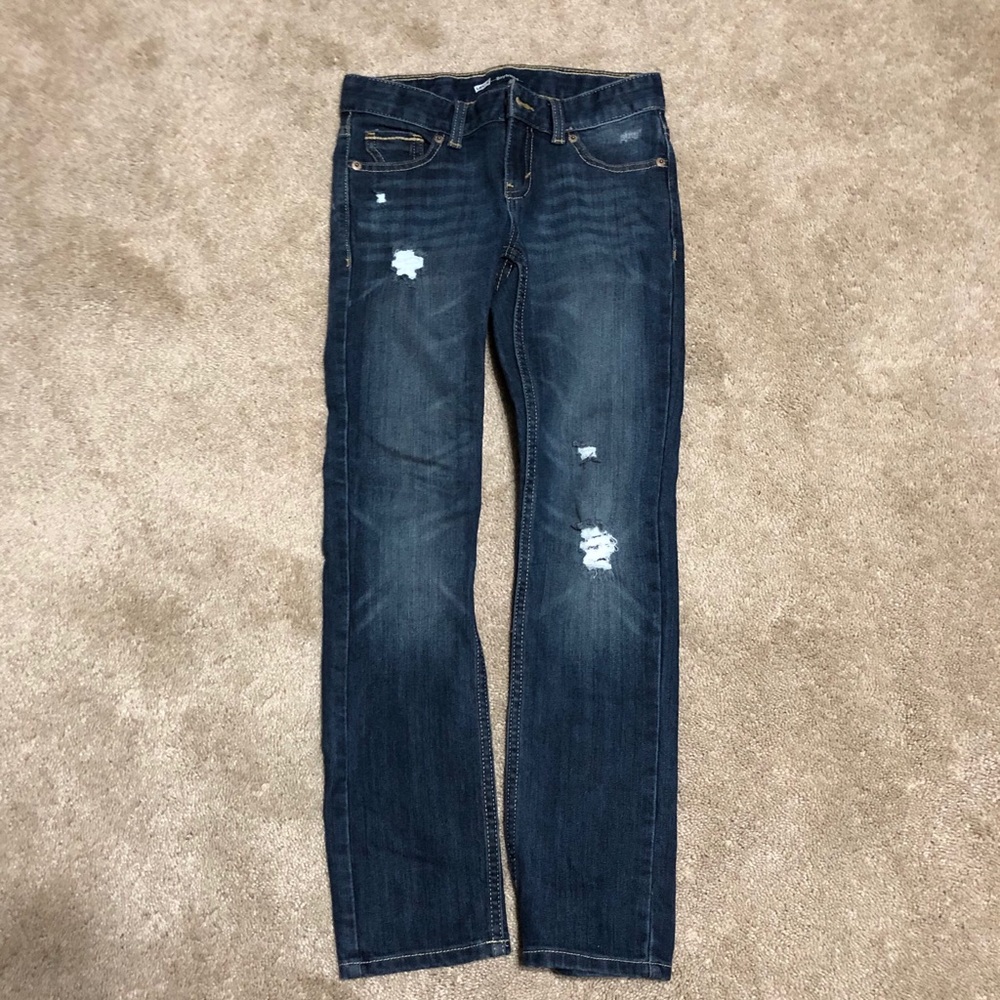 Like new Girl Levi size 8 distressed jeans